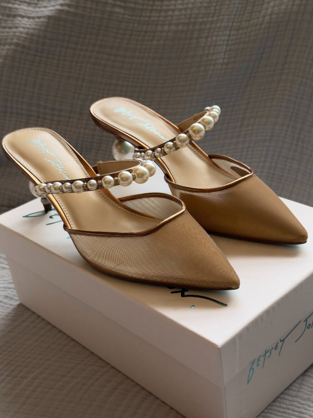 Betsey Johnson Evey Pointed Toe Mesh Heels in gold size 10